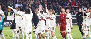 In Feierlaune. Der Kampf gegen den Abstieg kann auch Spaß machen, wie die Spieler des VfB Stuttgart am vergangenen Samstag gegen Mönchengladbach zeigten. 