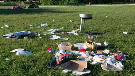Wegen Corona fand sich 2021 besonders viel Müll in Berlins Parks.