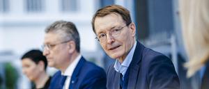 Gesundheitsminister Karl Lauterbach in einer Pressekonferenz.
