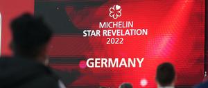 Sterneköche bei der Verleihung der Michelin-Sterne 2022 für deutsche Restaurants in Hamburg. 