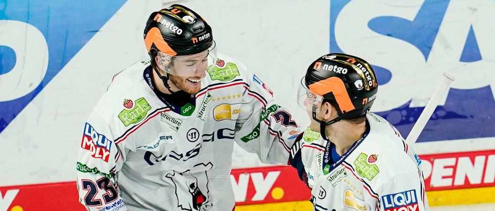 In Mannheim setzten die Eisbären sich mit 4:0 durch und zeigten sich selbst überrascht von dem Erfolg.
