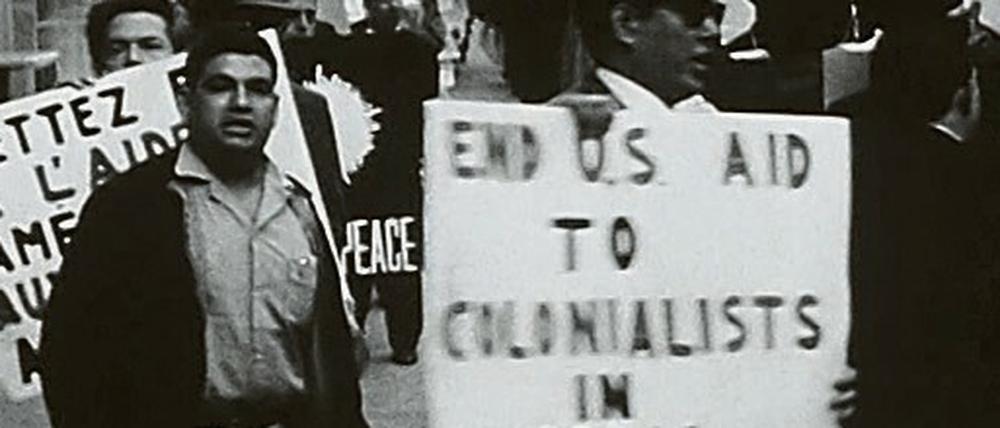 1962 beenden die Verträge von Évian den acht Jahre andauernden Konflikt zwischen der französischen Armee und der algerischen Unabhängigkeitsbewegung.