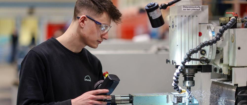 Vor allem Metall- und Elektroindustrie sind betroffen.