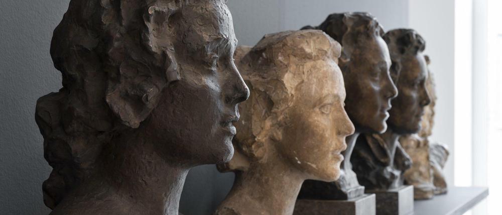 Georg Kolbe schuf zahlreiche Bildnisse seiner Frau Benjamine. Eine Ausstellungsansicht aus dem Kolbe-Museum.