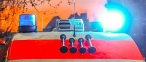 Rettungskräfte im Einsatz (Symbolbild).