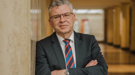 Werner Gatzer, Staatssekretär im Bundesministerium der Finanzen und zuständig für den Bundeshaushalt. 
