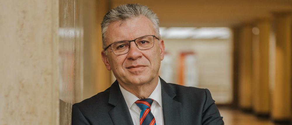 Werner Gatzer, Staatssekretär im Bundesministerium der Finanzen und zuständig für den Bundeshaushalt.
