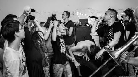Serhij Zhadan &amp; Sobaky 2016 beim Konzert im Platforma Tu in Mariupol.