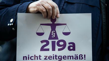 Der Fall ist abgeschlossen. Das Parlament wird §219a demnächst aus dem Strafgesetzbuch streichen.