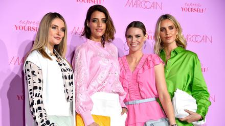 Modisch sicher. Marie von den Benken, Marvy Rieder, Sandra Kuhn und Roos van Dorsten bei der Marc Cain Fashion Show "Express Yourself" im Wintergarten Varieté.