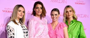 Modisch sicher. Marie von den Benken, Marvy Rieder, Sandra Kuhn und Roos van Dorsten bei der Marc Cain Fashion Show "Express Yourself" im Wintergarten Varieté.