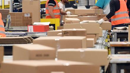Rund 60 Prozent der Firmen melden zusätzliche Störungen in der Lieferkette und Logistik als Folge des Krieges.