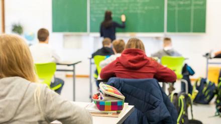 An vielen Berliner Schulen fehlt immer noch Personal.