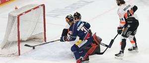 Johan Södergran erzielt beim Heimdebüt das zwischenzeitliche 3:0.