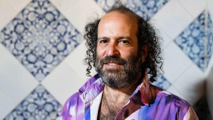 Tomer Gardi hat den Preis der Leipziger Buchmesse 2022 in der Kategorie Belletristik gewonnen.