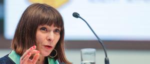 Uljana Wolf gewann den Preis der Leipziger Buchmesse in der Kategorie "Sachbuch/Essayistik" mit dem Buch "Etymologischer Gossip: Essays und Reden" 