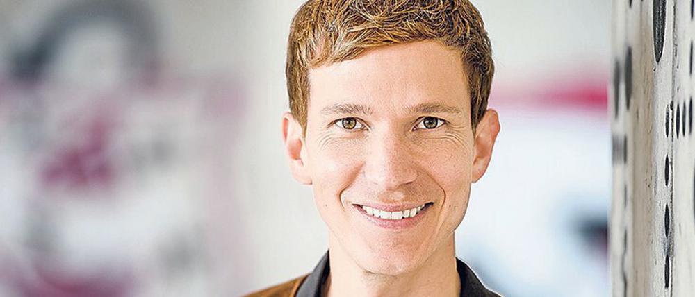 Arndt Breitfeld ist Reporter des Rundfunk Berlin-Brandenburg. Am Dienstagabend um 22 Uhr 50 läuft sein Film „Eine Mama – 100 Babys“ über eine Pflegemutter aus Berufung in der ARD.