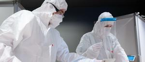 Die Corona-Zahlen bewegen sich seit März auf Rekordniveau.