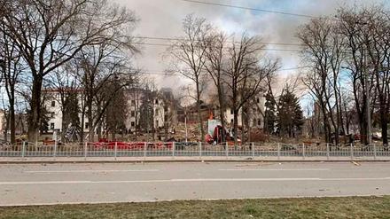 Das nach Beschuss beschädigte Schauspielhaus in Mariupol.
