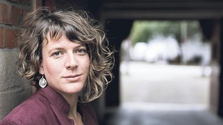 Die Journalistin und Schriftstellerin Laura Cwiertnia. Sie wurde 1987 in Bremen geboren.