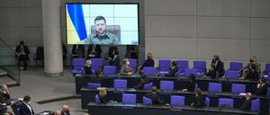 Wolodymyr Selenskyj war im Bundestag per Video zugeschaltet.