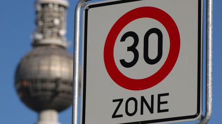 DGB-Chef Reiner Hoffmann kann sich Tempo 30 flächendeckend in deutschen Städten vorstellen.