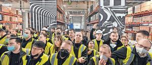 Einen Arbeitsplatz mit Perspektive haben die Tesla-Beschäftigten in Grünheide. Das Autowerk wurde diese Woche in Anwesenheit von Tesla-Gründer Elon Musk und Bundeskanzler Olaf Scholz eröffnet. Neben der Automontage entsteht in Brandenburg auch eine große Fabrik für Batteriezellen. 