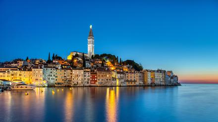 Die Geschichte beginnt in der istrischen Hafenstadt Rovinj.