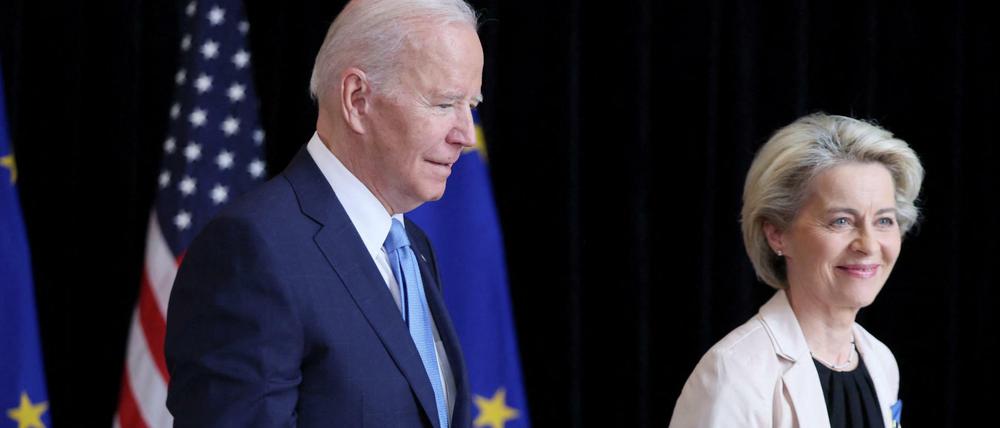 US-Präsident Biden und EU-Kommissionschefin von der Leyen am Freitag in Brüssel.