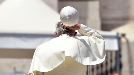 Papst Franziskus I. bei einer wöchentlichen Generalaudienz auf dem Petersplatz. 