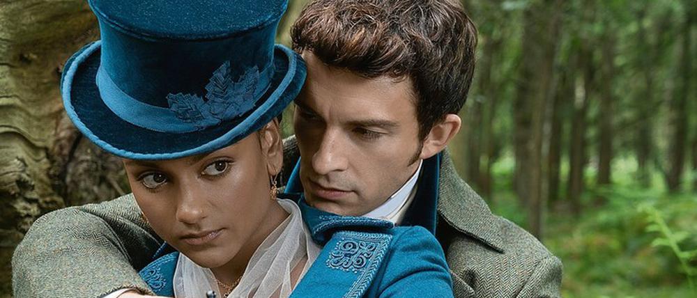 Geht da was? Kate Sharma (Simone Ashley) und Anthony Bridgerton (Jonathan Bailey) kommen sich auf der Jagd näher.