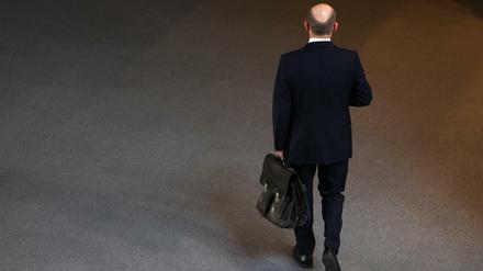 Schwere Zeiten: Kanzler Olaf Scholz im Bundestag. 