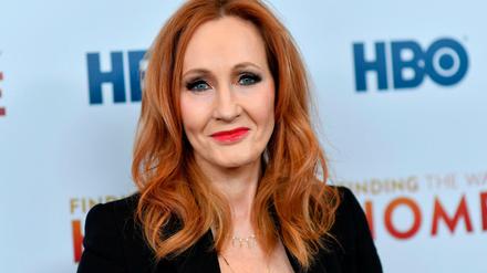 Die britische Autorin J. K. Rowling wurde wegen ihrer Aussagen in der Genderdebatte kritisiert.