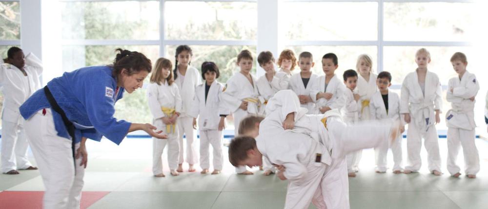 Wie viele andere gesellschaftliche Teilbereiche musste auch der Sport in den vergangenen Jahren leiden und wurde, speziell in der Breite, heruntergedimmt,