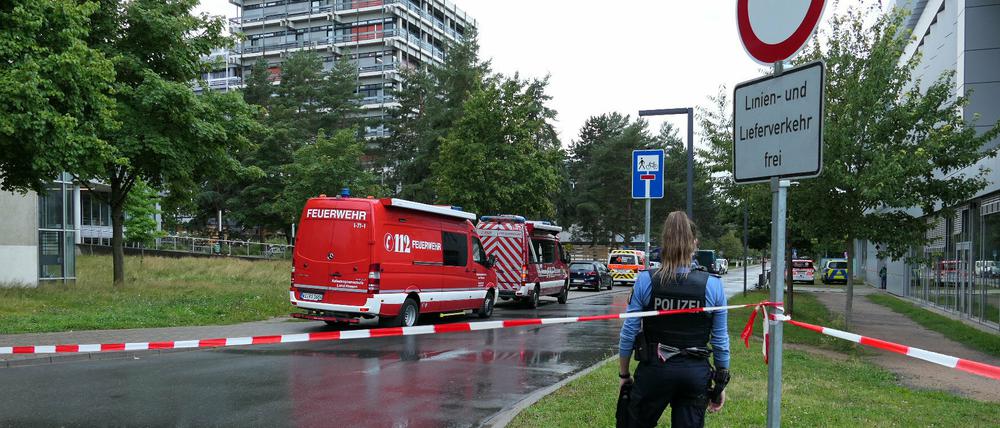 Weiträumig abgesperrt war im August 2021 das Areal um das Gebäude L201 der TU Darmstadt.