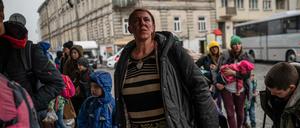 Geflüchtete aus der Ukraine bei ihrer Ankunft im polnischen Przemysl