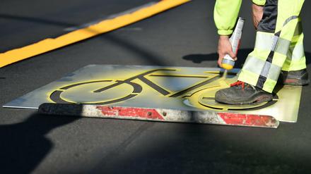 Mehrere Radwege in Berlin sollen schneller eingerichtet werden.
