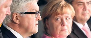 Fast alle waren in die Ereignisse der Gegenwart verstrickt. Durch Wegschauen, Schönrednerei, Kumpanei. 