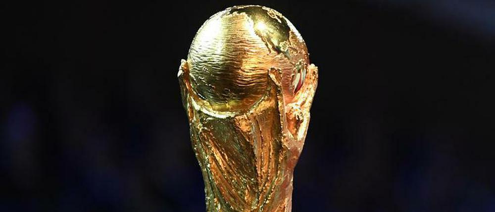 Der Weltmeister-Pokal steht am Ende des Turniers.
