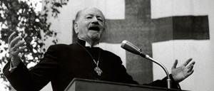 Otto Dibelius. Der Bischof beim Kirchentag 1959. Er gilt als herausragende Figur des deutschen Protestantismus. Foto: picture-alliance/dpa