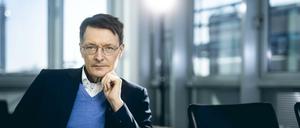 Freiwillig isoliert: Gesundheitsminister Lauterbach fährt einen viel kritisierten Corona-Kurs.