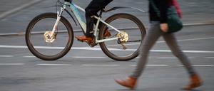 Mit dem E-Bike gut zu schaffen: die Schnellstrecke von der Landesgrenze bis in die Stadt.