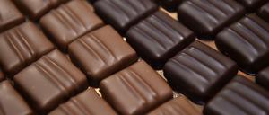 Naschkatzen und Liebhaber von Knabberwaren werden tiefer in die Tasche greifen müssen.