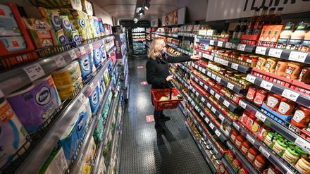 Rewe hat vor allem die Preise für Milchprodukte, Kaffee und Nudeln heraufgesetzt.