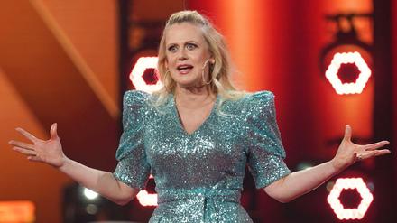Barbara Schöneberger moderierte erstmals die ARD-Show "Verstehen Sie Spaß?". Ausgerechnet bei ihrer Premiere fiel der Ton in den ersten Minuten aus.