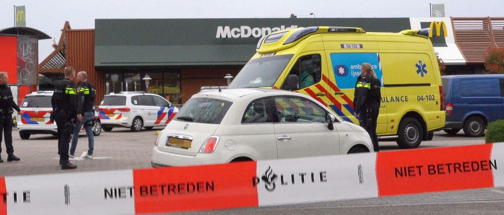 Zwei Männer starben bei einem Schussangriff im niederländischen Zwolle.