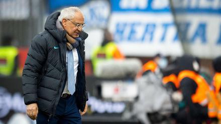 Das ging schnell. Felix Magath saß am Samstag zum ersten Mal bei Hertha BSC auf der Bank - und lernte gleich die Probleme seines Teams kennen.