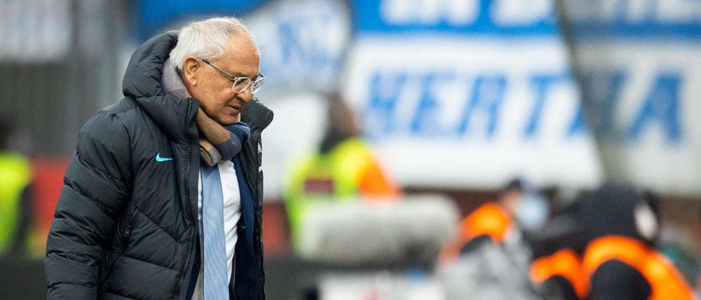Das ging schnell. Felix Magath saß am Samstag zum ersten Mal bei Hertha BSC auf der Bank - und lernte gleich die Probleme seines Teams kennen.