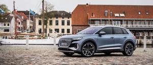 Der Kompakt-SUV Audi Q4, hier in der Version 50 e-tron quattro, ergänzt die Ingolstädter Elektro-Familie.