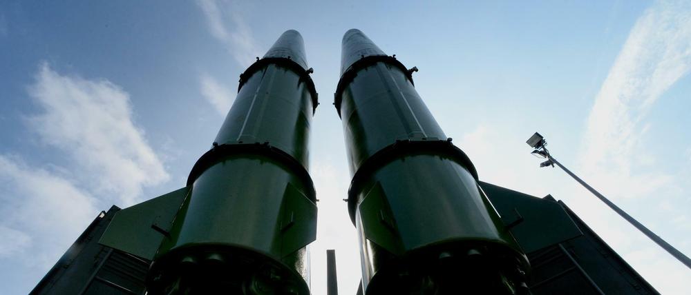 Je verheerender die Waffen? (Foto von einem Iskander-M Missile System, das bei einer Militärmesse in Wladiwostok gezeigt wurde)